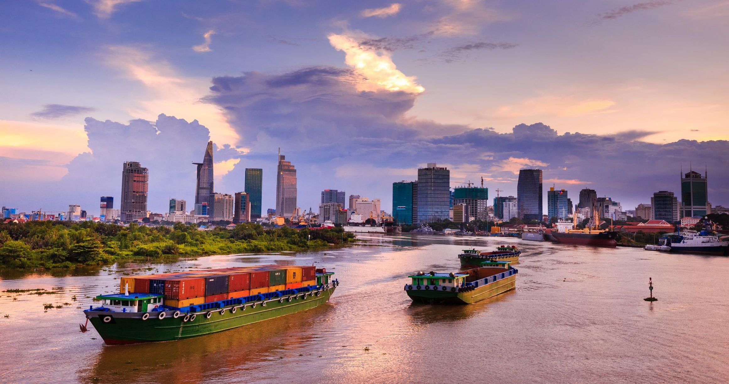 人によりそい、企業をささえる 協同組合西日本技能センター