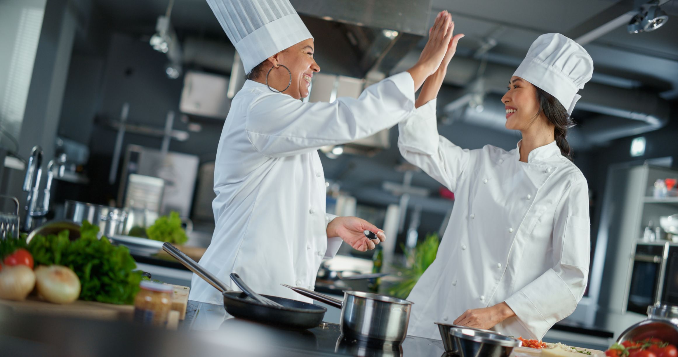 人によりそい、企業をささえる 協同組合西日本技能センター